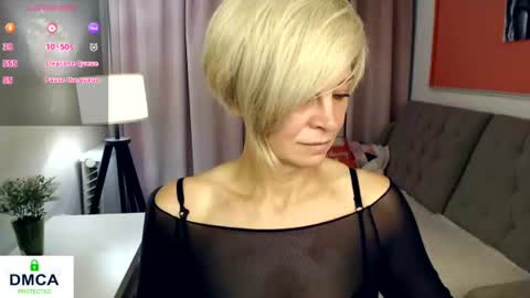 Snapshot of blondemommy_77 chatting on July 16, 4:46 pm Lola online show from July 16, 4:46 pm