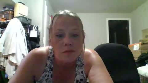 Snapshot of blondetoplease chatting on May 24, 7:02 am blondetoplease online show from May 24, 7:02 am