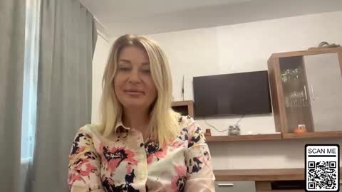 Snapshot of blondie_xoxoxo chatting on October 2, 6:53 am blondie_xoxoxo online show from October 2, 6:53 am
