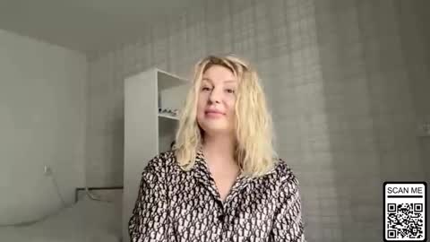 blondie_xoxoxo online show from February 12, 9:26 am