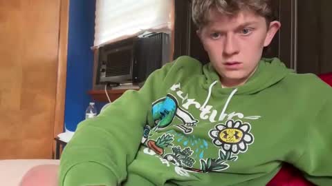 Snapshot of blondiedicks1 chatting on May 8, 3:39 pm blondiedicks1 online show from May 8, 3:39 pm