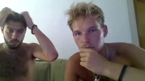 Snapshot of blondiexbrunette chatting on June 19, 12:31 pm Aron X Emrah online show from June 19, 12:31 pm
