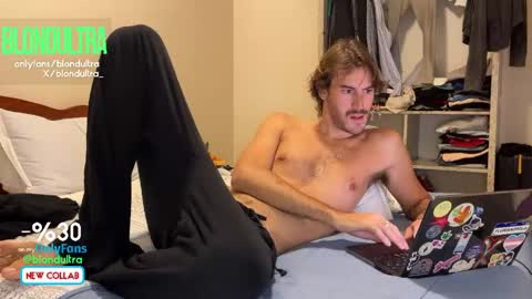 Snapshot of blondultra chatting on May 26, 7:32 pm blondultra online show from May 26, 7:32 pm