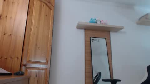 blondyelena online show from March 25, 8:53 am