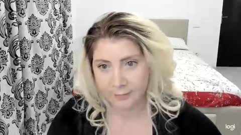 blondysarah online show from February 20, 11:49 pm