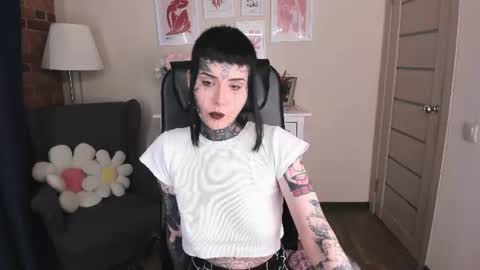 Snapshot of blood__mary chatting on July 28, 8:52 pm Mary online show from July 28, 8:52 pm