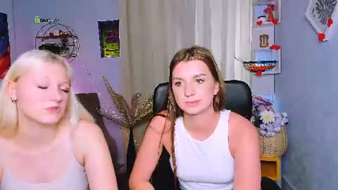 Snapshot of bloom_night chatting on July 2, 8:31 am Bloom online show from July 2, 8:31 am