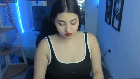 Snapshot of bloom_winxx chatting on February 11, 3:00 am bloom_winxx online show from February 11, 3:00 am