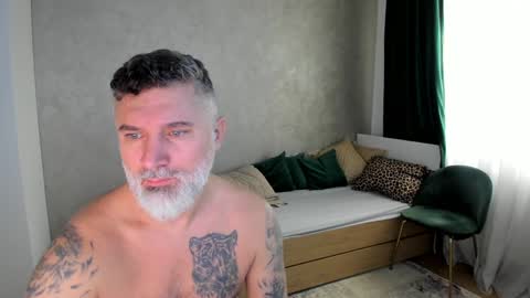 Snapshot of blowmyxxl chatting on December 4, 8:34 am Nico online show from December 4, 8:34 am