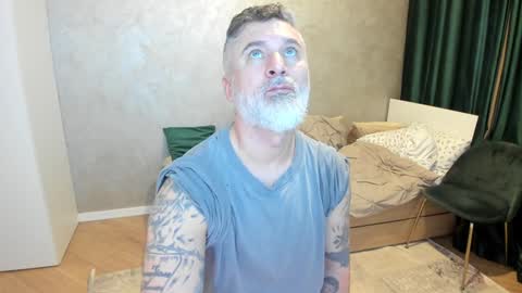 Snapshot of blowmyxxl chatting on February 7, 7:17 pm Nico online show from February 7, 7:17 pm