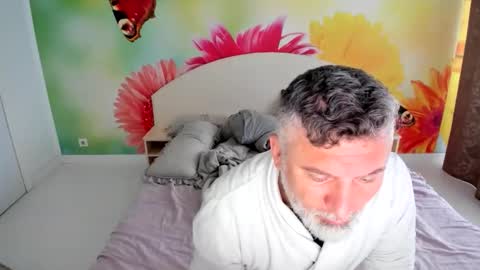 Snapshot of blowmyxxl chatting on October 9, 6:44 am Nico online show from October 9, 6:44 am