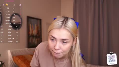 Adeline online show from December 5, 5:27 am