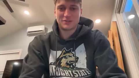 Beau online show from February 25, 4:33 am