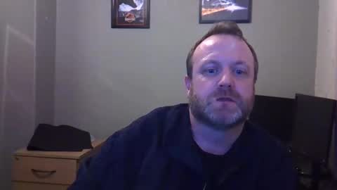 Snapshot of blue_eyes_paul chatting on March 29, 2:44 am blue_eyes_paul online show from March 29, 2:44 am