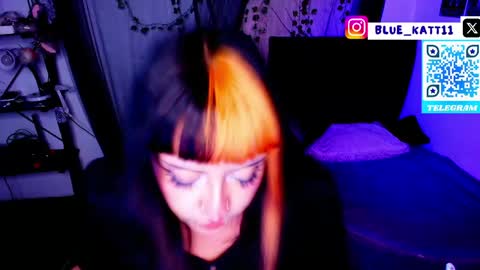 Snapshot of blue_katt chatting on June 5, 12:28 am blue katt online show from June 5, 12:28 am