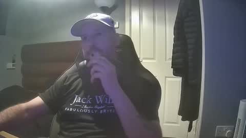 Snapshot of bluebirdflame1 chatting on April 18, 11:49 pm bluebirdflame1 online show from April 18, 11:49 pm