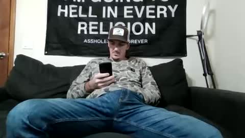 Snapshot of bluecollarfck chatting on February 9, 12:42 pm Dominick Wyte online show from February 9, 12:42 pm