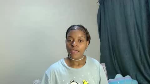 Snapshot of bluedi622952 chatting on April 19, 5:29 am Tee online show from April 19, 5:29 am