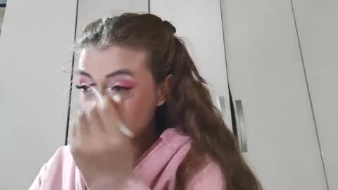 Snapshot of bluee_rose chatting on November 15, 7:16 am rose online show from November 15, 7:16 am