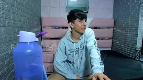 Snapshot of blueestar03 chatting on December 20, 1:58 am blueestar03 online show from December 20, 1:58 am