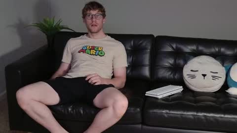 Snapshot of blueeyedtallguy chatting on September 11, 2:11 am blueeyedtallguy online show from September 11, 2:11 am