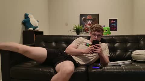 Snapshot of blueeyedtallguy chatting on September 19, 1:51 am blueeyedtallguy online show from September 19, 1:51 am