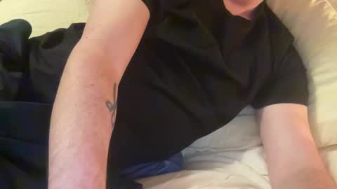 Snapshot of blueroom25 chatting on January 19, 9:34 pm Blue Room online show from January 19, 9:34 pm