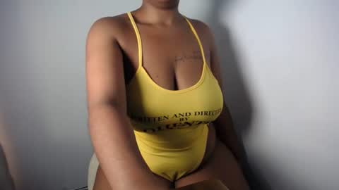 Snapshot of blueyivy chatting on June 21, 11:02 am Babygirl online show from June 21, 11:02 am