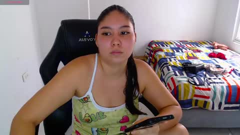 Snapshot of blumbum chatting on June 6, 9:19 pm Hey guysI am BrendaWelcome my room online show from June 6, 9:19 pm