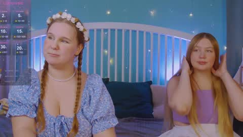 Snapshot of blush_ellie chatting on December 21, 1:42 pm Ellie3 online show from December 21, 1:42 pm