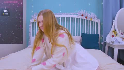 Snapshot of blush_ellie chatting on January 11, 11:34 am Ellie3 online show from January 11, 11:34 am