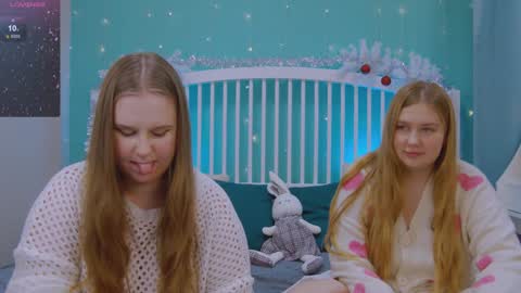 Snapshot of blush_ellie chatting on January 14, 11:53 am Ellie3 online show from January 14, 11:53 am