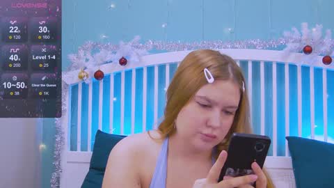 Snapshot of blush_ellie chatting on January 18, 3:49 pm Ellie3 online show from January 18, 3:49 pm