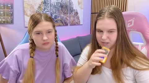 Snapshot of blush_ellie chatting on January 27, 2:24 pm Ellie3 online show from January 27, 2:24 pm