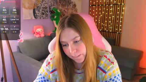 Snapshot of blush_ellie chatting on March 5, 3:07 pm Ellie3 online show from March 5, 3:07 pm