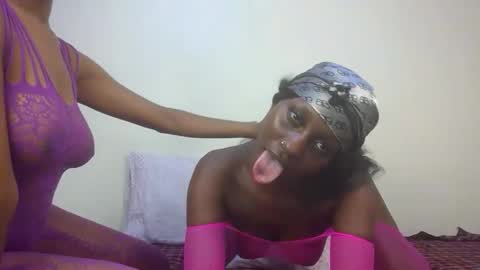 Belle online show from October 22, 7:24 pm