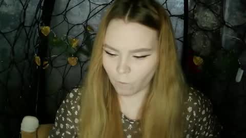 blushing_star online show from March 4, 7:36 am