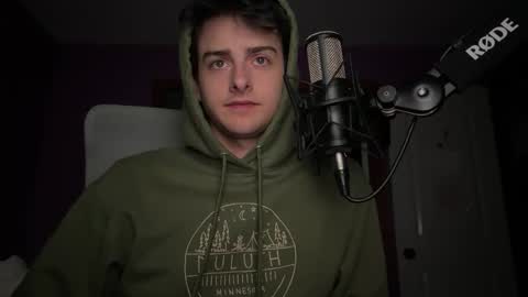 Snapshot of bluskyzz chatting on January 12, 5:01 am BluSky online show from January 12, 5:01 am