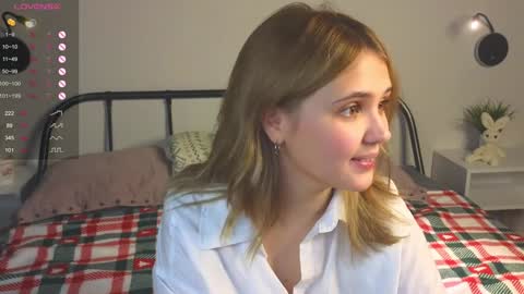 Erica online show from December 21, 8:32 pm