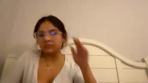 Snapshot of bmfrsexy chatting on May 22, 5:03 am bmfrsexy online show from May 22, 5:03 am