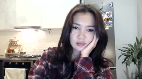 Snapshot of bmw_lovee chatting on June 29, 5:13 pm Liya online show from June 29, 5:13 pm