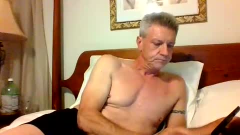Snapshot of bnxtac1 chatting on June 24, 3:05 am bnxtac1 online show from June 24, 3:05 am