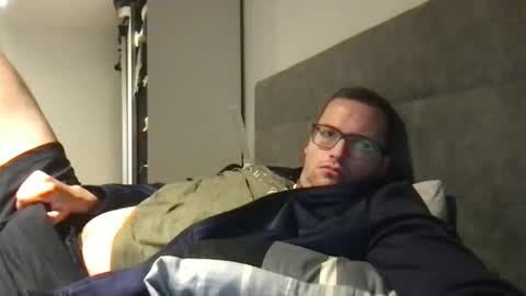 Snapshot of bobbele94 chatting on September 15, 9:59 pm bobbele94 online show from September 15, 9:59 pm