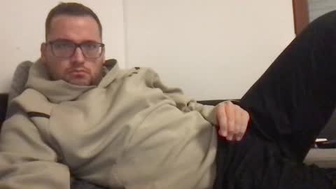 Snapshot of bobbele94 chatting on October 30, 7:14 pm bobbele94 online show from October 30, 7:14 pm