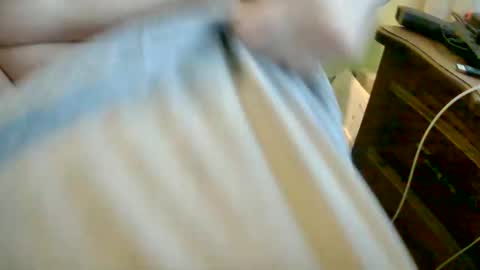 bobbie420_ online show from April 14, 1:55 am