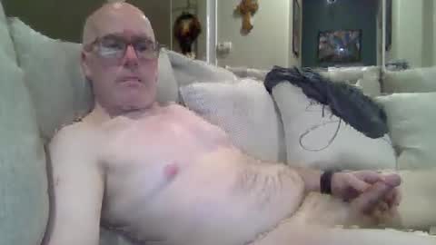 Snapshot of bobblehead31382 chatting on January 13, 10:48 pm bobblehead31382 online show from January 13, 10:48 pm