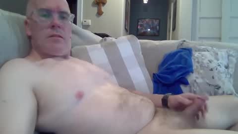 Snapshot of bobblehead31382 chatting on April 30, 9:19 pm bobblehead31382 online show from April 30, 9:19 pm