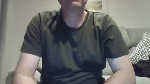 bobby_113 online show from November 2, 1:52 am