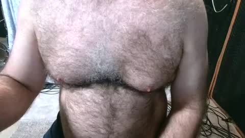 Snapshot of bobbyhill27b chatting on April 15, 2:51 am BobbyHill27b online show from April 15, 2:51 am