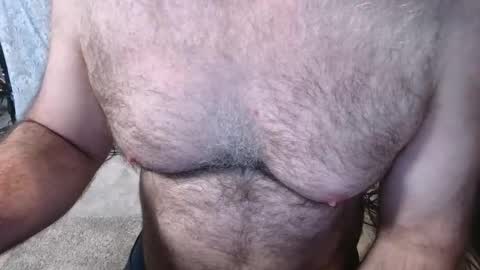 Snapshot of bobbyhill27b chatting on April 17, 1:36 pm BobbyHill27b online show from April 17, 1:36 pm